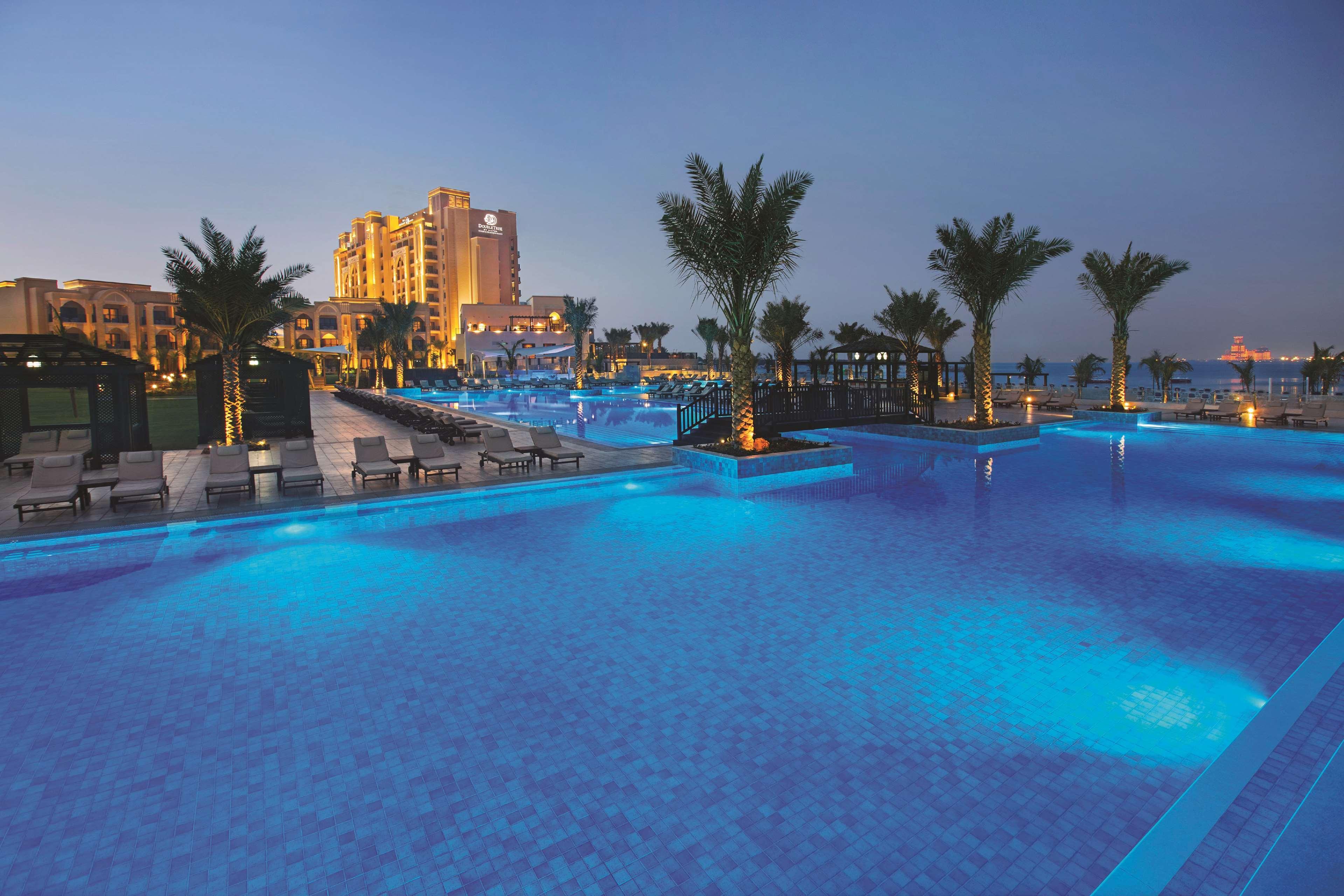 ダブル ツリー バイ ヒルトン リゾート ＆ スパ マルジャン アイランド ラアス・アル・ハイマ エクステリア 写真 The pool at the Atlantis, The Palm